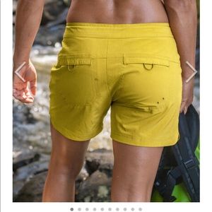 Title Nine shorts, navy, 2 front pockets & 2 back pockets, sz 8, 5” inseam, NWT